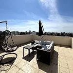 Charming Boho Retreat - 2br - Walk2beach - 라르나카
