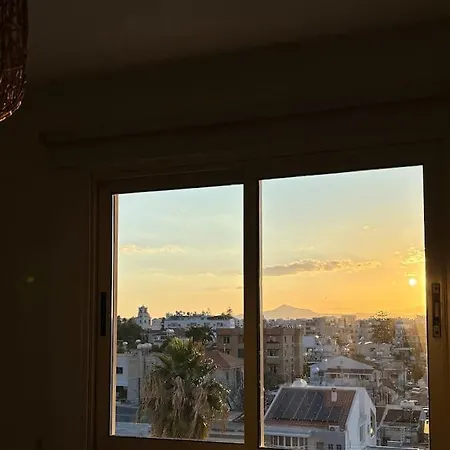 דירה Palm View With Private Rooftop לרנקה