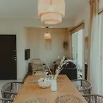 Διαμέρισμα Charming Boho Retreat - 2Br - Walk2Beach - Larnaca Λάρνακα