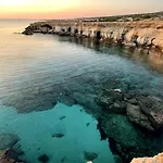 Charming Boho Retreat - 2Br - Walk2Beach - Larnaca *