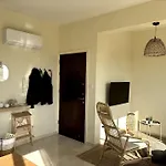 Διαμέρισμα Charming Boho Retreat - 2Br - Walk2Beach - Larnaca