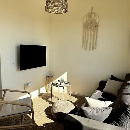 Charming Boho Retreat - 2br - Walk2beach - * Larnaca